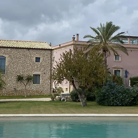 Charming Retreat In The Sicilian Countryside Vila *